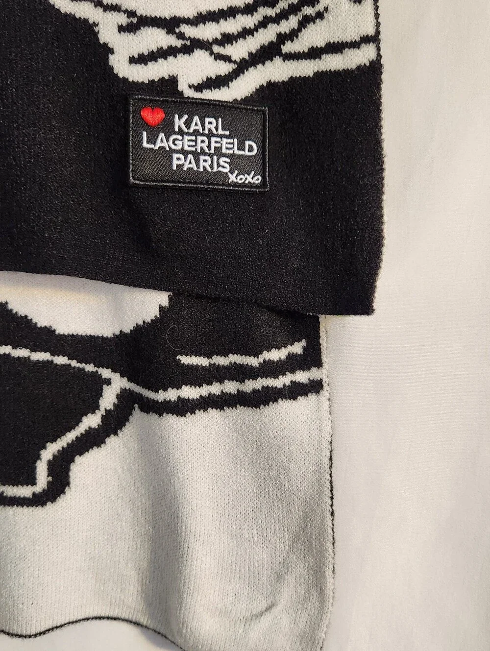 Karl Lagerfeld black white